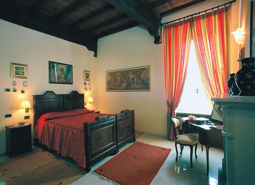 Hotel Talice Radicati Acqui Terme Rom bilde